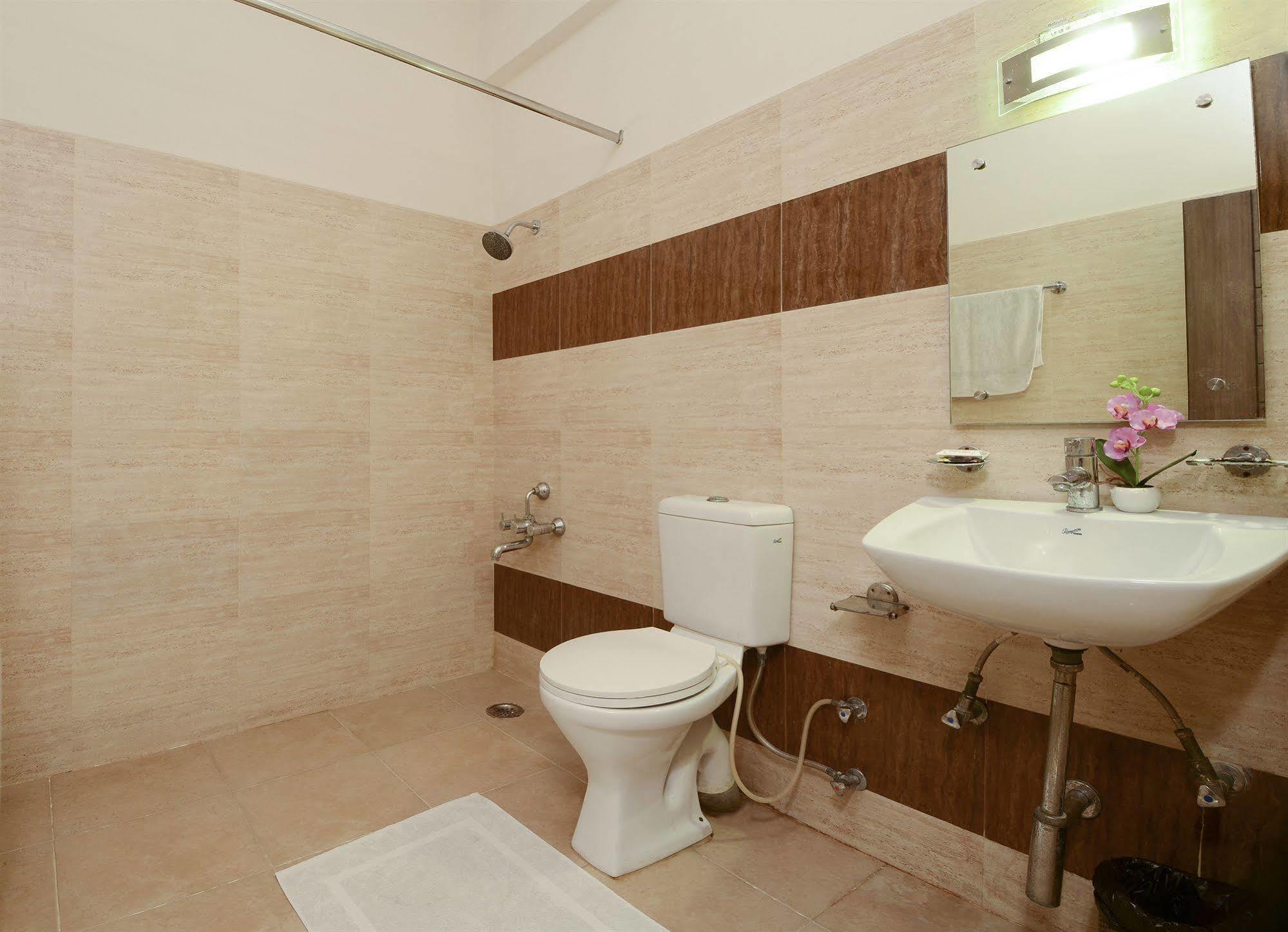 Fabhotel Plus Maniram Palace Agra  Buitenkant foto